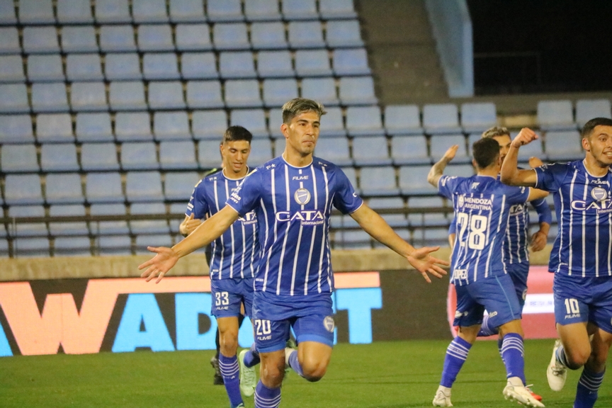 Godoy Cruz se impuso por tres a uno a Lanús y está en octavos