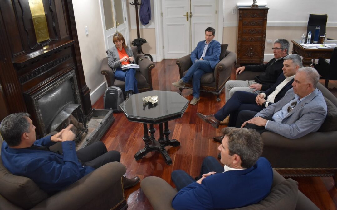 Buscan transformar el Instituto de Educación Física a instituto universitario estatal