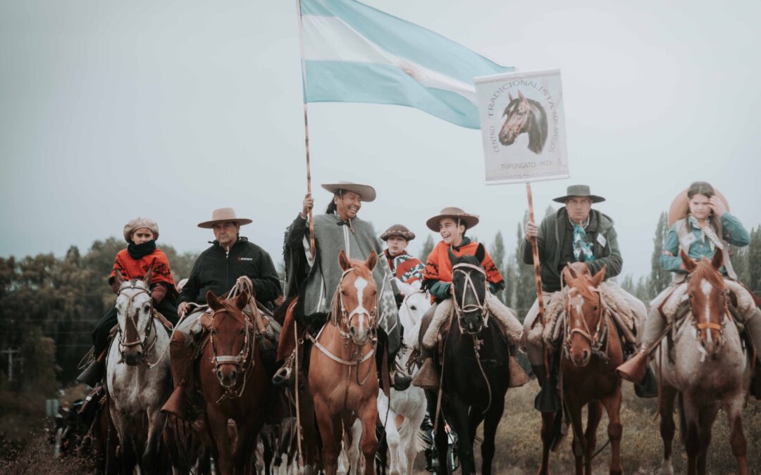 Cabalgata al Cristo Rey: la travesía a caballo dio inicio a las celebraciones por el aniversario de Tupungato