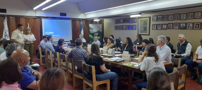 Expertos de varios países participan en Mendoza en la reunión regional sobre mosca sudamericana de la fruta