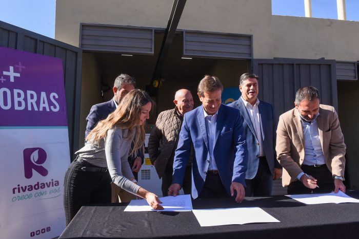 Suarez inauguró en Rivadavia una obra clave para los vecinos del departamento
