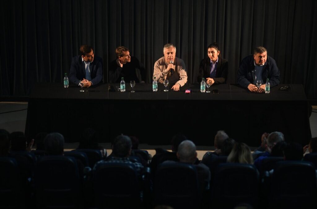 Cornejo apuntó a la capacitación para el trabajo y afirmó que “la dignidad de trabajar es muy superior a cualquier otro deseo”