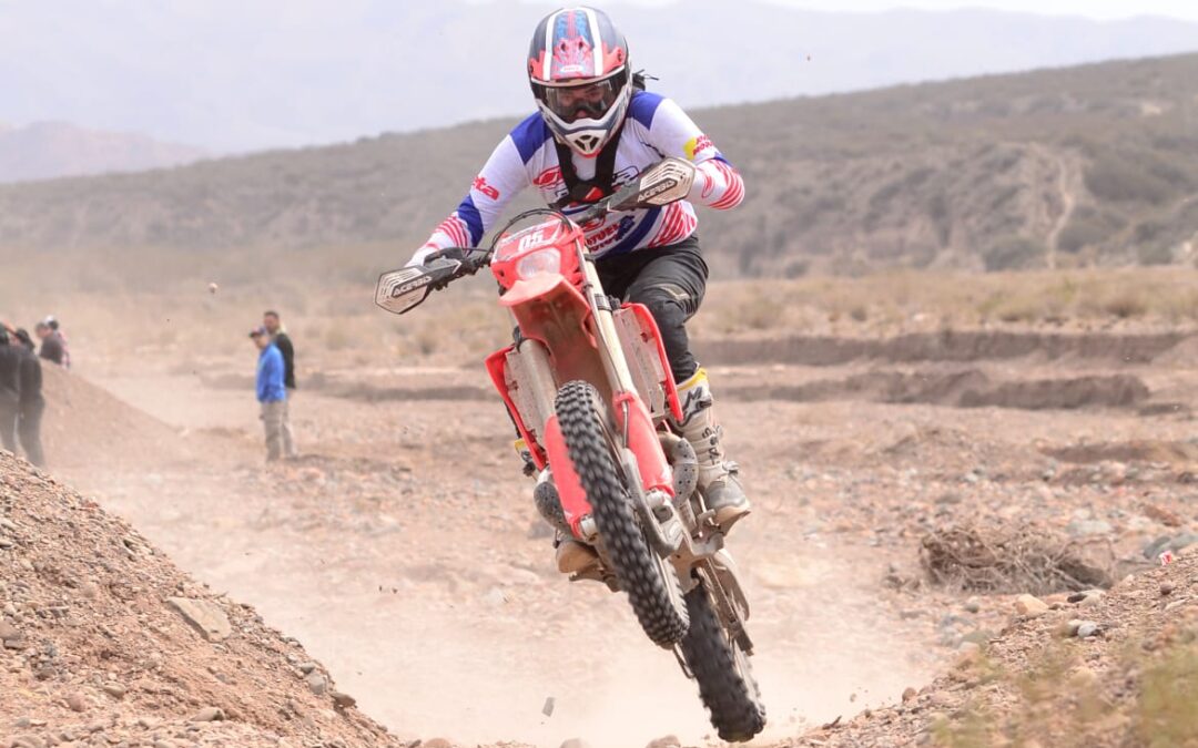 El Provincial de Enduro brindó un gran espectáculo en Las Avispas