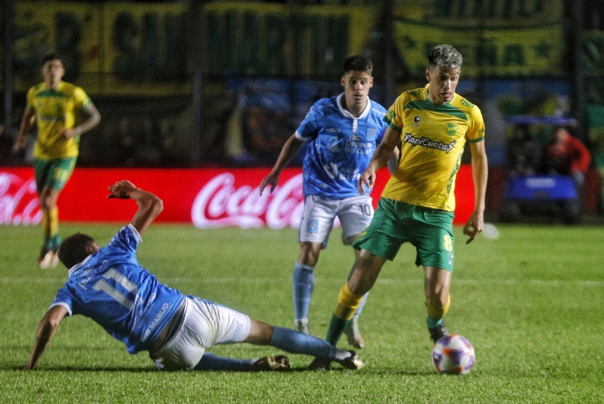 Defensa y Justicia eliminó a Estudiantes de Río Cuarto y mantiene la ilusión de la triple corona