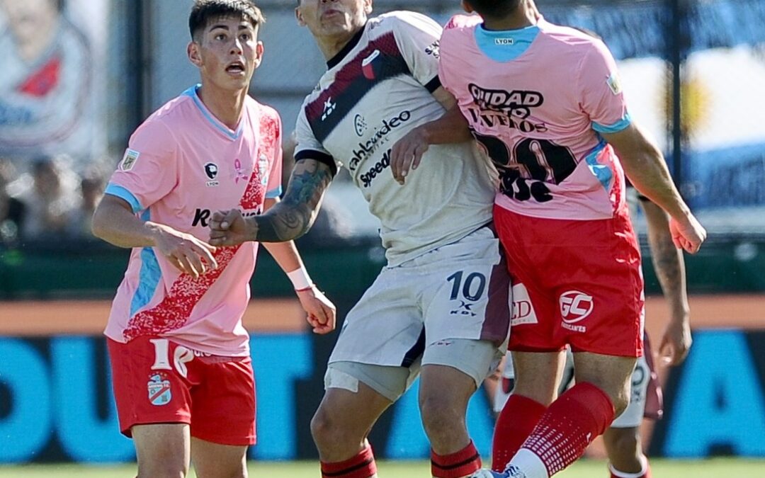 Colón cayó uno a cero ante Arsenal y quedó en zona de descenso