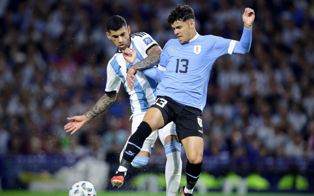 Argentina perdió dos a cero abre Uruguay