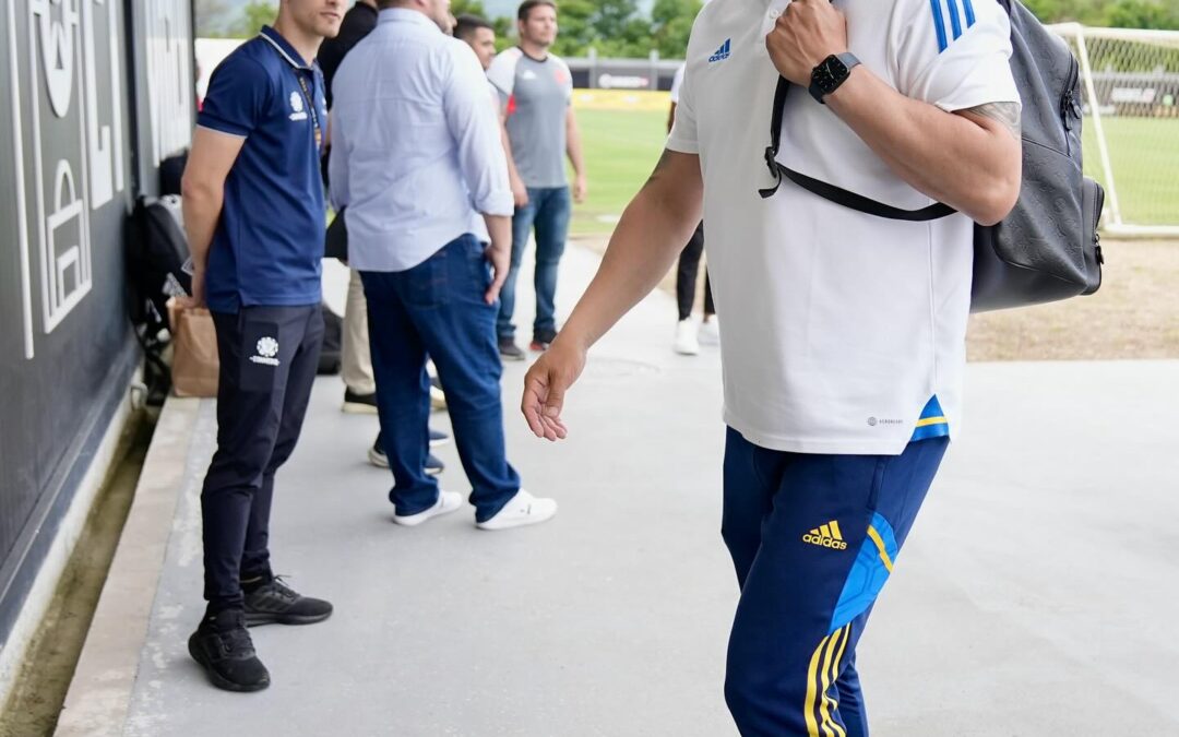 Almirón renunció como técnico de Boca