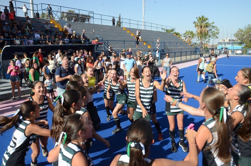 Banco Mendoza ganó el Regional Sub-14 de hockey sobre césped femenino