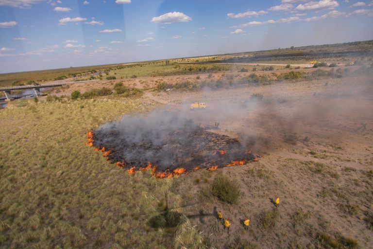 Zonda: recomiendan no hacer fuego en ningún espacio público para evitar incendios