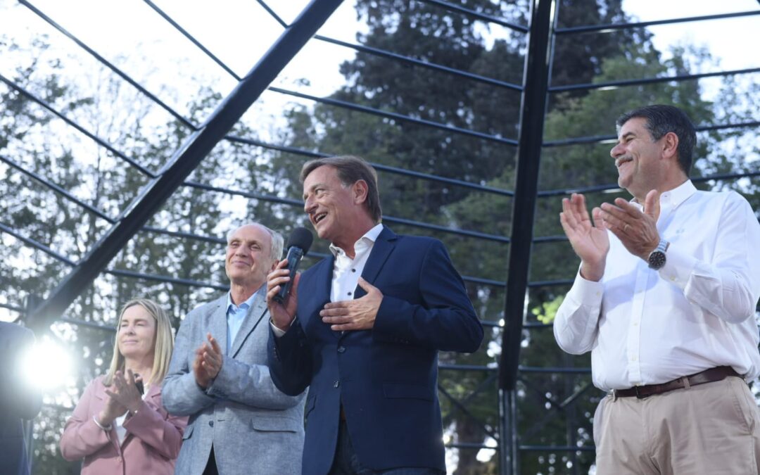 En uno de sus últimos actos como Gobernador, Suarez inauguró una plaza en Palmira
