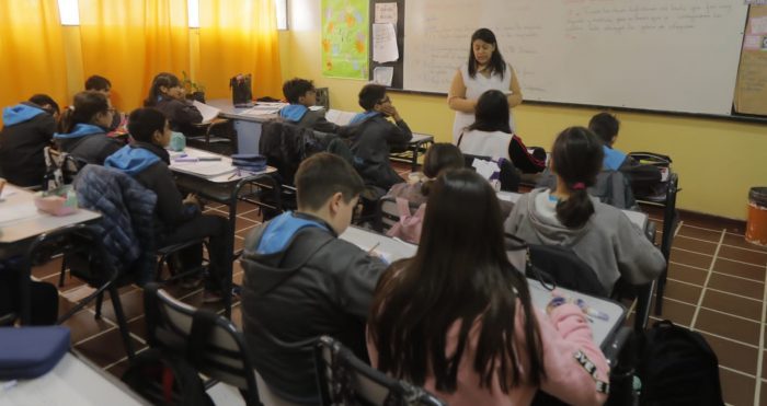 La DGE dispuso la continuidad de los docentes suplentes
