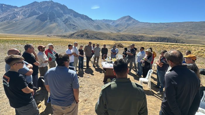 Presentaron un nuevo camino para unir dos valles de montaña con salida directa a Chile