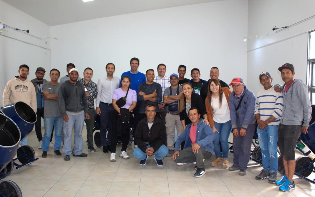 Entregaron maquinarias para emprendedores del departamento de Tunuyán