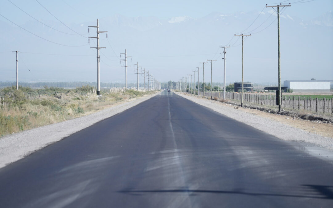 Vialidad Mendoza concluyó los 10 kilómetros de asfalto de la Ruta Provincial 96 calle El Álamo