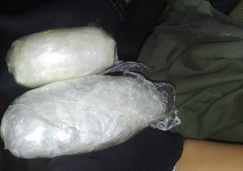 Detienen a una mujer que transportaba cocaína y marihuana hacia San Carlos