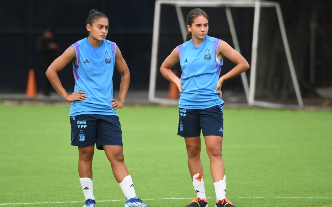 Argentina enfrenta esta noche a Uruguay en su segundo partido del Sudamericano en Ecuador