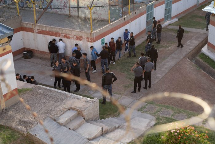 Tras un megaoperativo, trasladaron a casi 400 internos a la cárcel de Almafuerte II