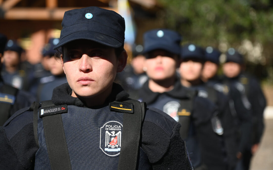 180 policías se suman a la fuerza de seguridad de Mendoza