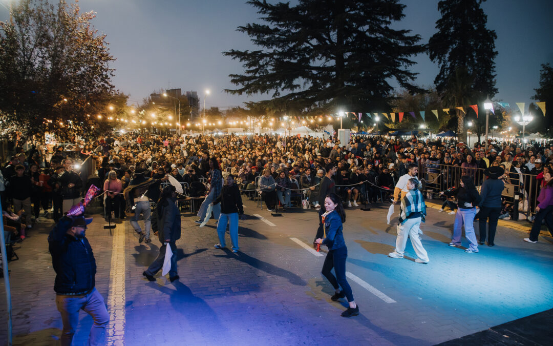 Miles de personas disfrutaron de la segunda edición del Festival de la Nuez y de los Vinos de Altura