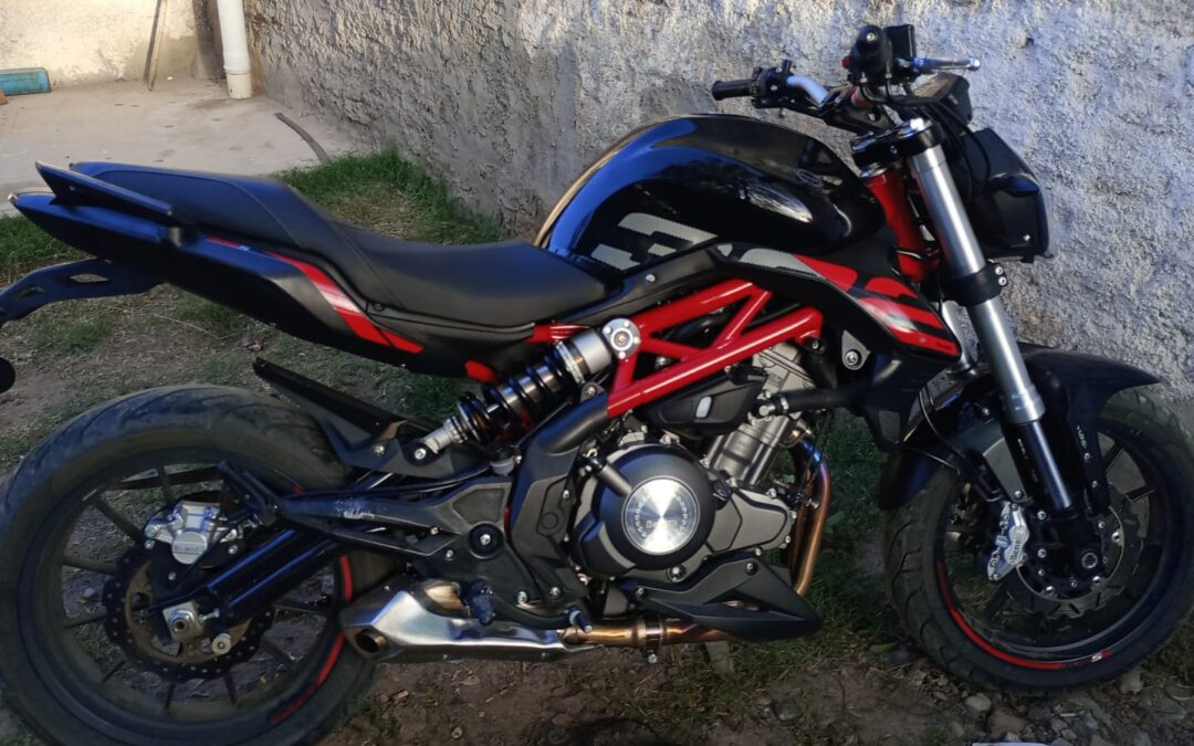 Colonia las Rosas: la Policía detiene a un hombre con una moto robada