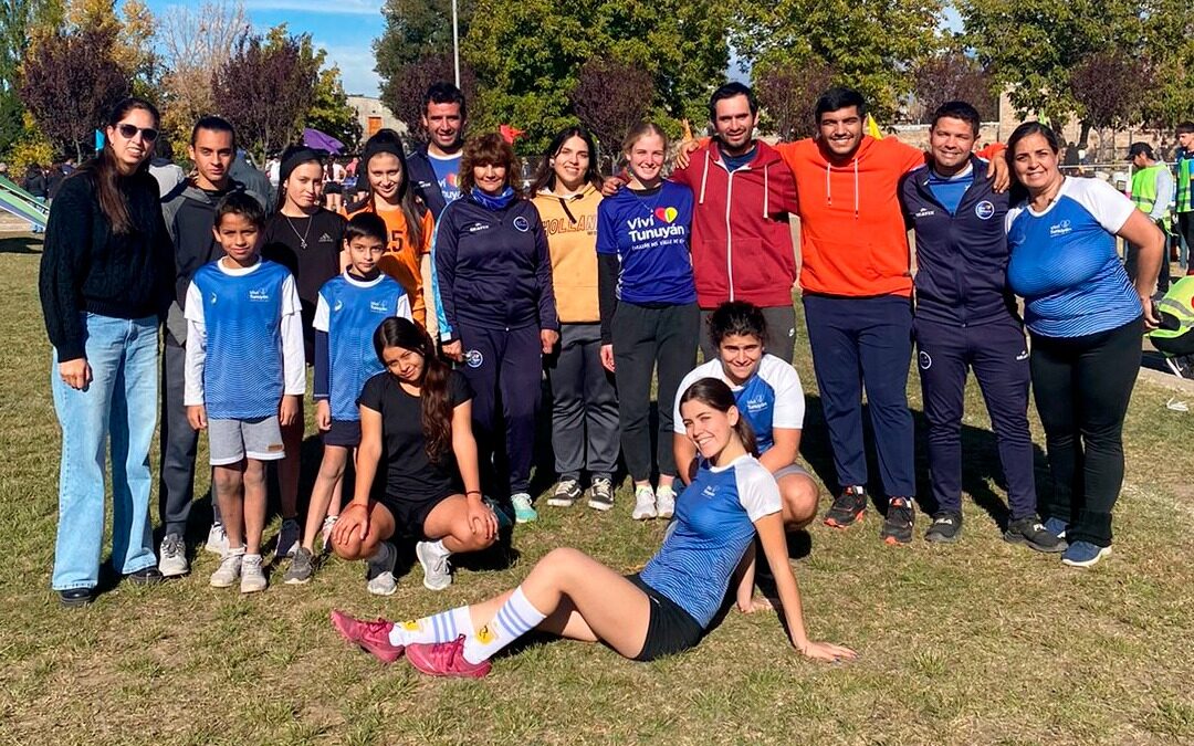 Brindan reconocimiento a destacados atletas de Tunuyán en el primer encuentro de la Liga Valle de Uco de Atletismo