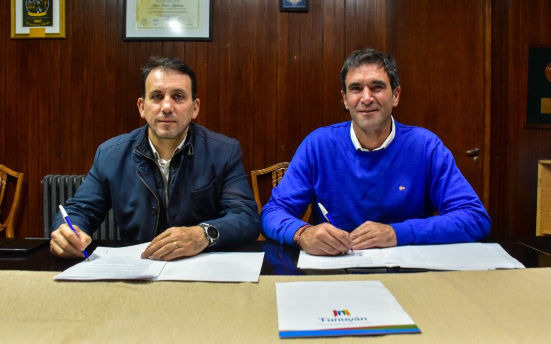 La DGE y la Muni de Tunuyán firmaron un convenio para financiamiento educativo