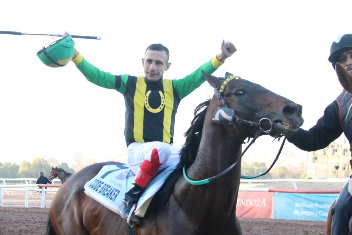“Code Breaker” es el ganador de la 69ª Edición del Clásico Patrono Santiago Copa Canal 9
