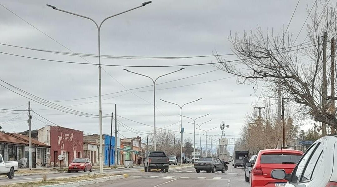 Accidente entre dos vehículos en Vista Flores