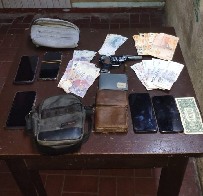 Desmantelaron una banda que robaba a conductores de transporte de pasajeros