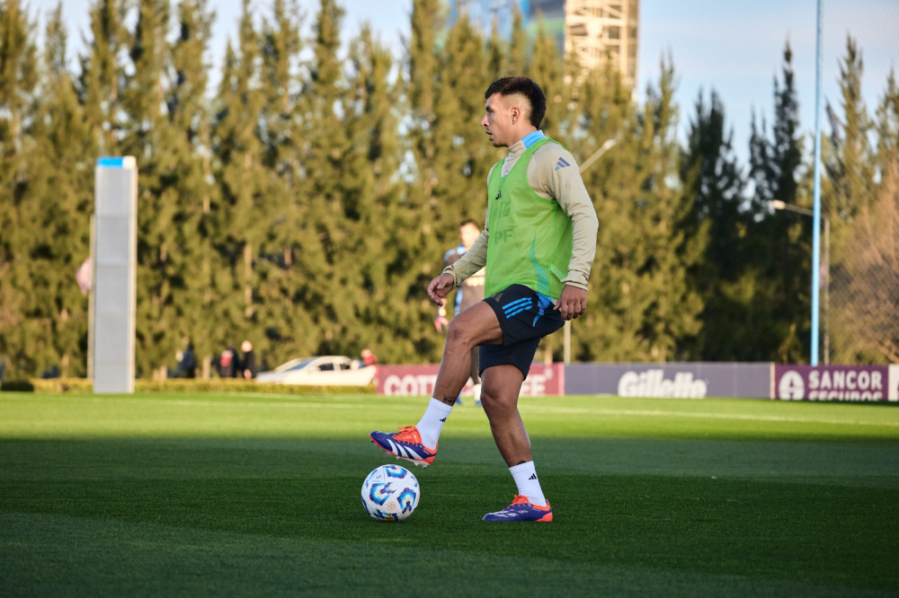 La Selección Argentina visita esta tarde a Colombia