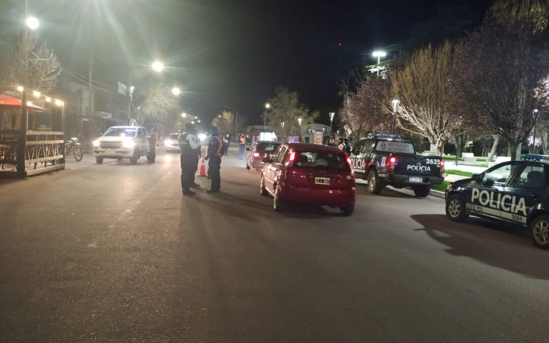 Valle de Uco: retienen dos vehículos en controles a la salida de boliches