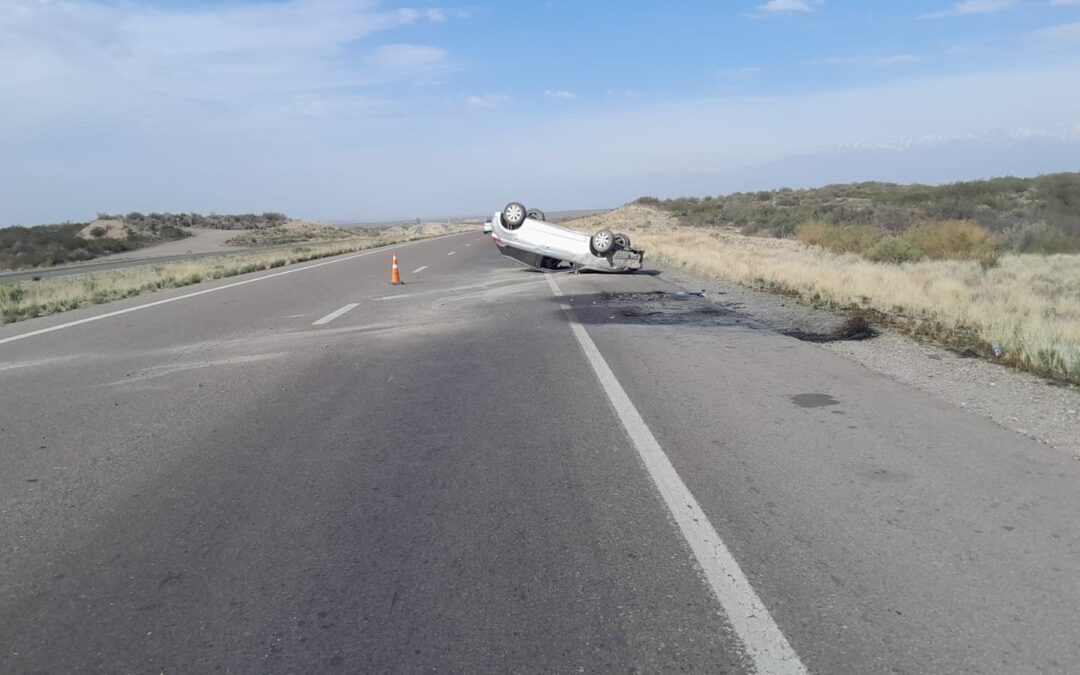 Se quedó dormido y volcó en la Ruta Nacional 40