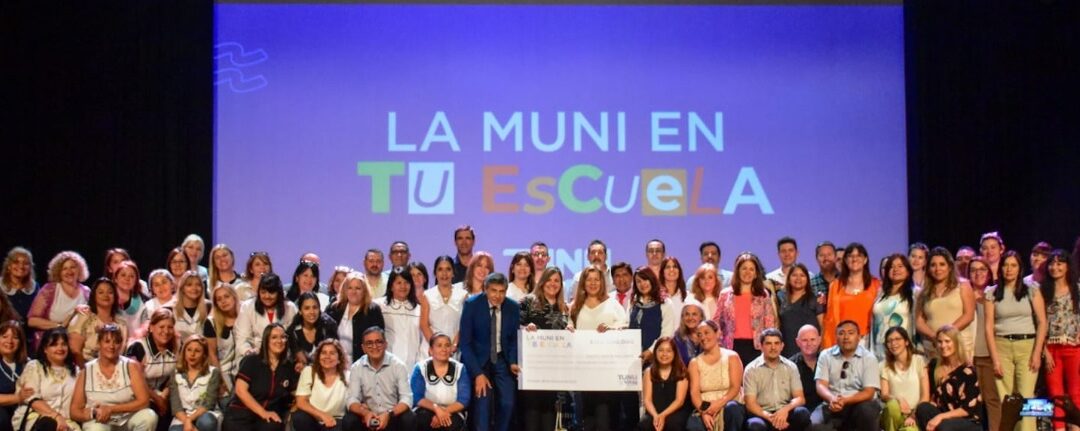 «La Muni en tu Escuela»: 70 instituciones educativas reciben $120 millones en subsidios para mejoras institucionales.