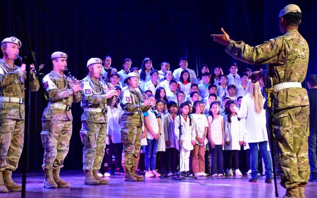Melodías Patrias: el ciclo de música que une la Banda Militar Granadero Chepoyá a los coros de las escuelas Tunuyaninas