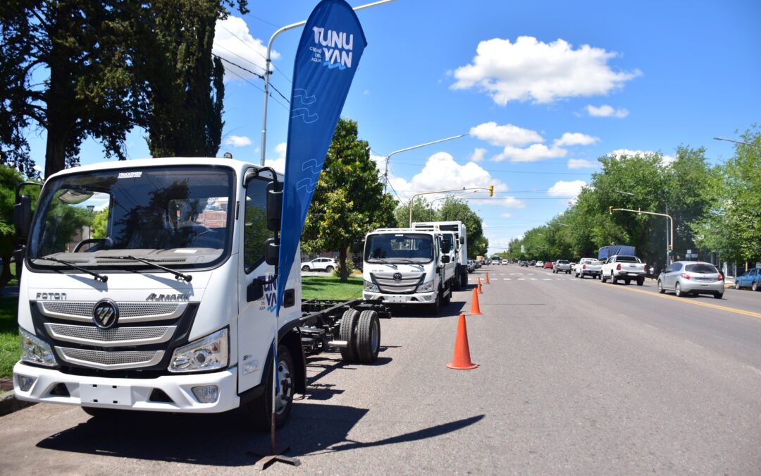 La Municipalidad de Tunuyán presentó los nuevos vehículos destinados a la mejora de los servicios públicos