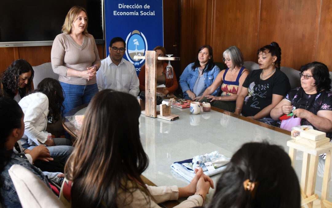 El Gobierno de Mendoza entregó ayudas económicas no reembolsables a productores locales