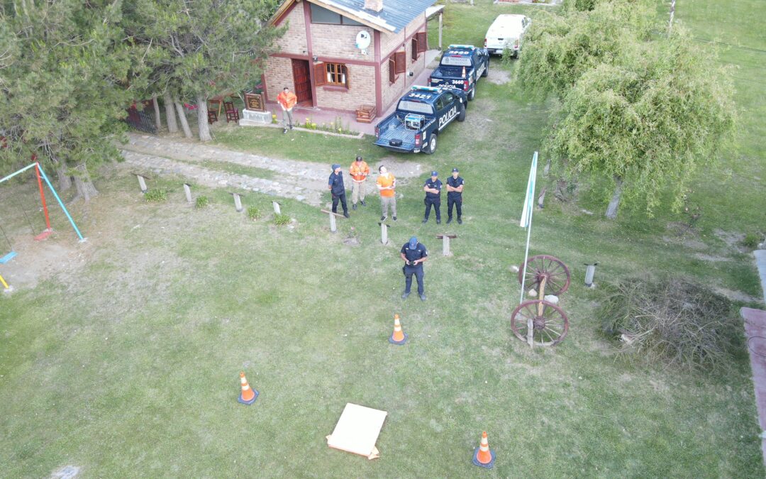 La Policía realizó un simulacro nocturno de rescate aéreo en Tunuyán