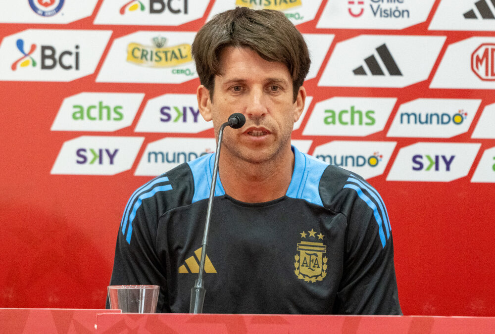 En la previa del amistoso ante Chile, Diego Placente habló ante la prensa