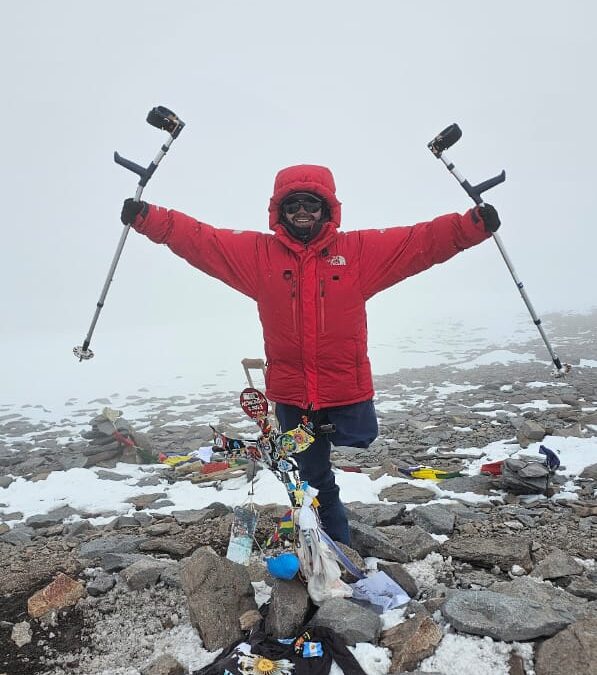El exdeportista paraolímpico Julio Soto Ugalde hizo historia al lograr hacer cumbre en el Aconcagua
