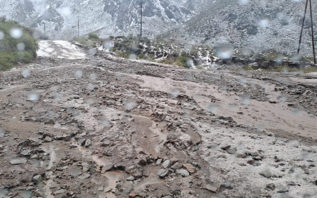Vialidad Mendoza alerta que están intransitables los caracoles de Vallecitos