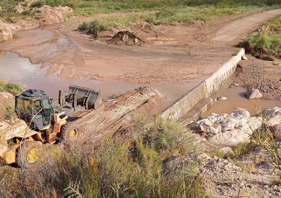 Tras las lluvias, trabajan para habilitar el tránsito en el Cañón del Atuel