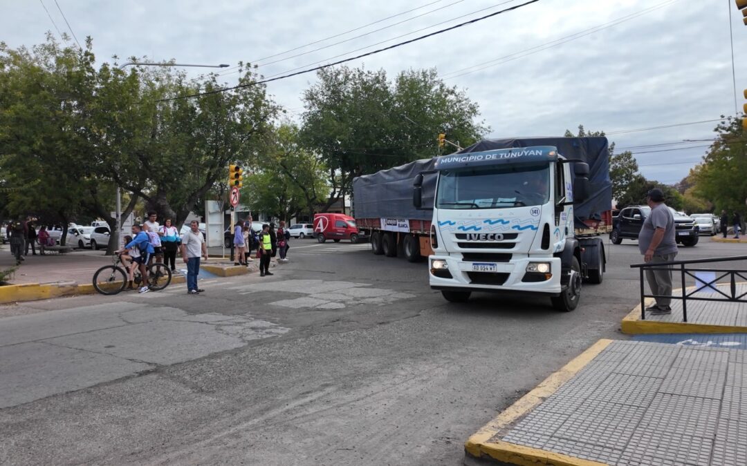 Tunuyán envió agua potable para los afectados de Bahía Blanca
