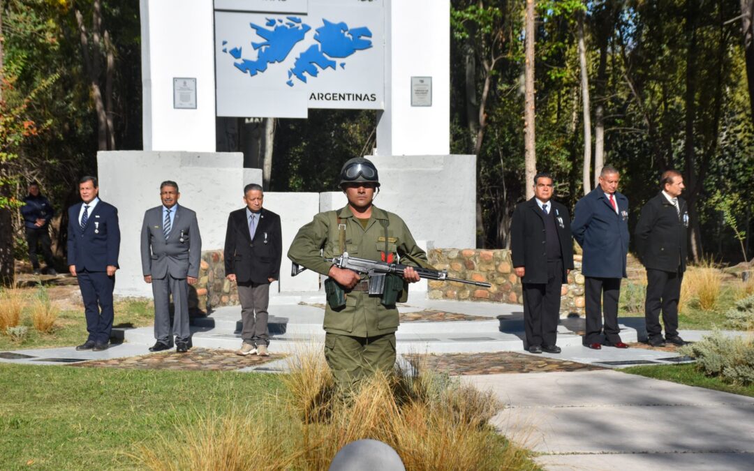 Tunuyán homenajeó a los veteranos y caídos en la Guerra de Malvinas