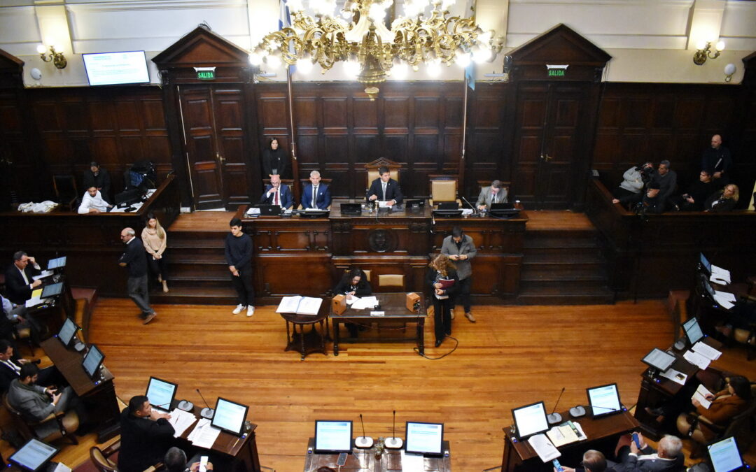 Mendoza: la oposición reclama investigar una millonaria contratación directa en el Ministerio de Seguridad