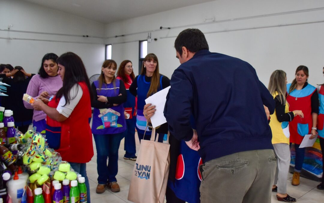 Tunuyán: la Municipalidad entregó materiales a los 13 jardines maternales municipales