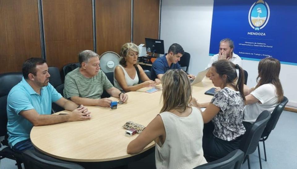 AMProS rechazó por insuficiente la propuesta de aumento salarial en Paritaria