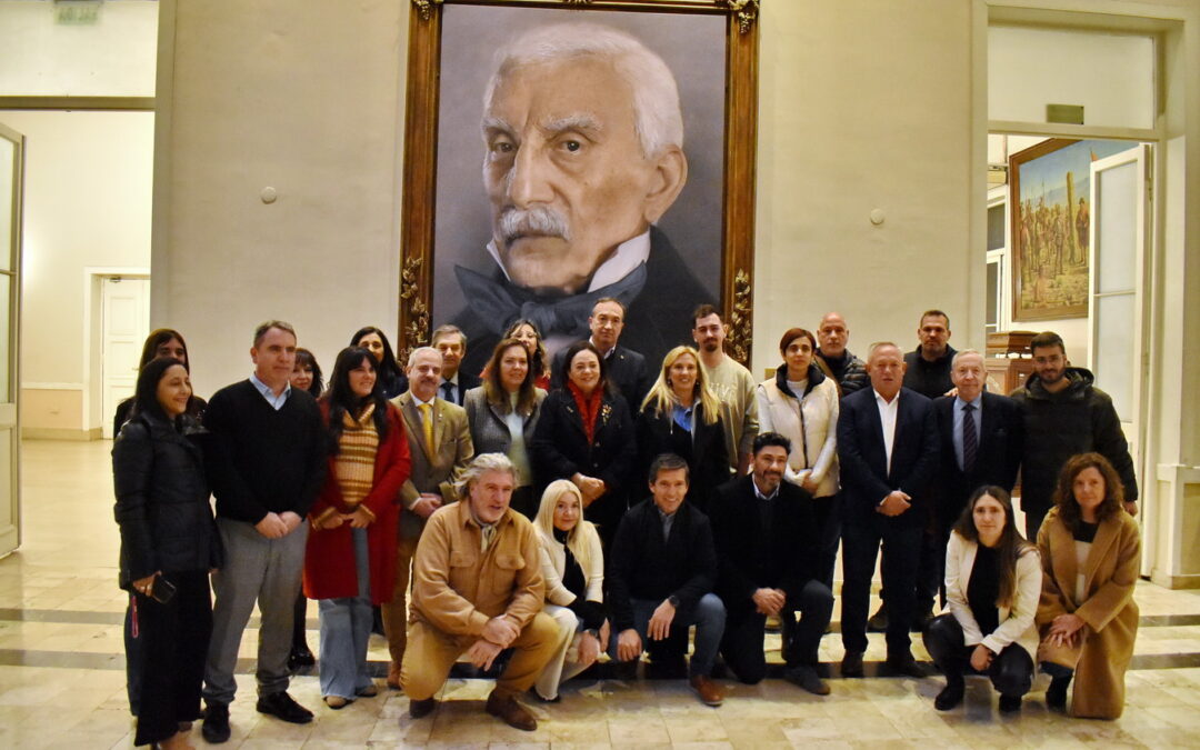 Autoridades de la UNCuyo entregaron un petitorio a legisladores provinciales en defensa del financiamiento universitario