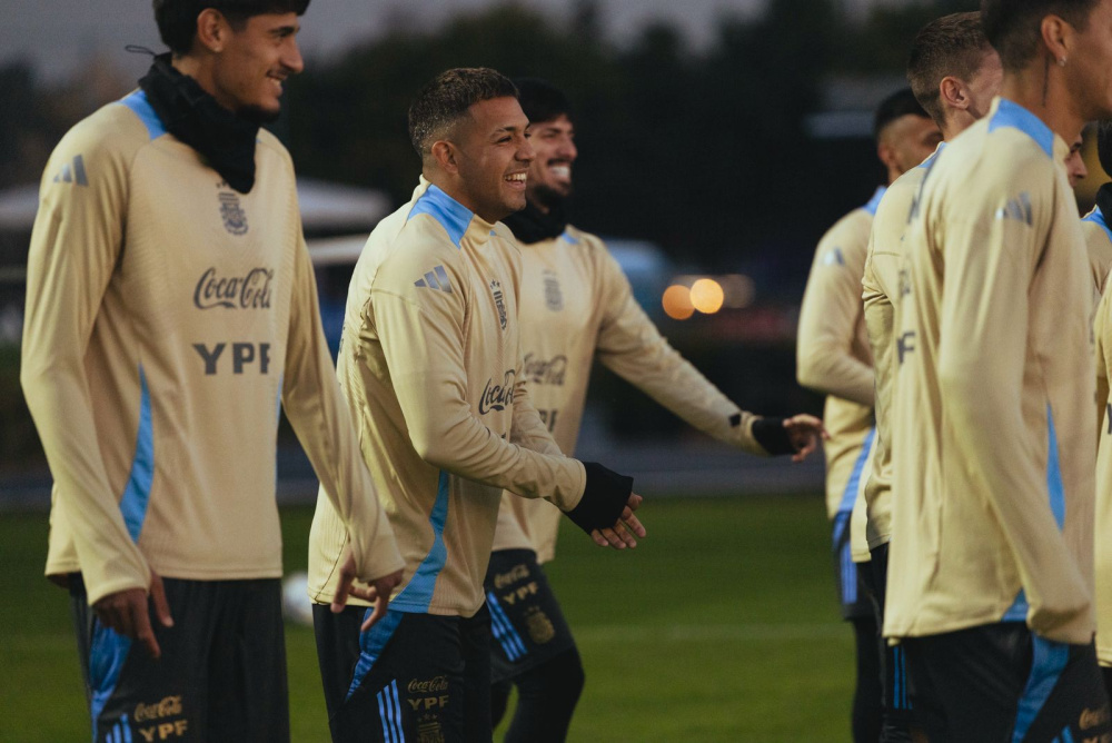 La Selección Argentina juega este martes ante Colombia