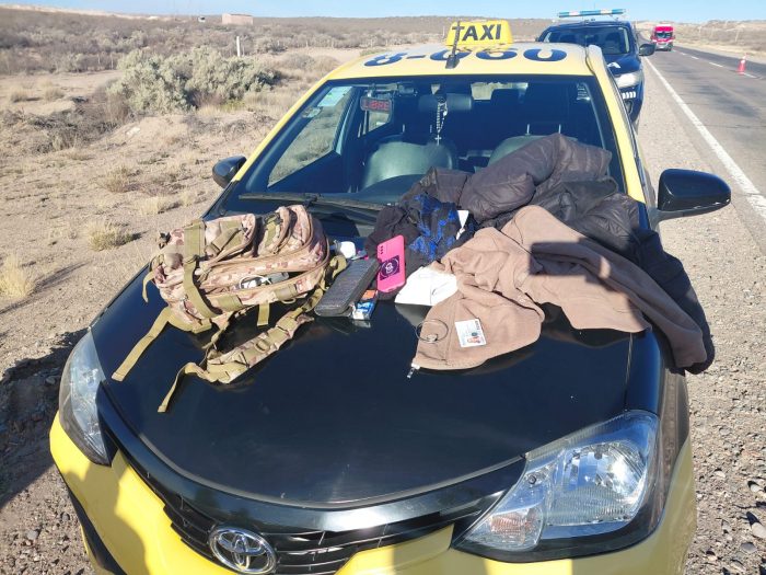 San Carlos: detienen a una mujer que huía en taxi tras apuñalar y robarle dólares a un hombre