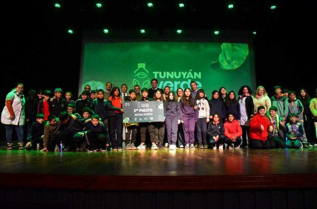 El Auditorio Municipal fue escenario del cierre anual del programa “Tunuyán Verde 2025”